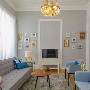 https://lisbon-guests-apartments.hotels-lisbon-portugal.com
