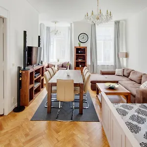 Old Town Square Apartmanhotel Prága